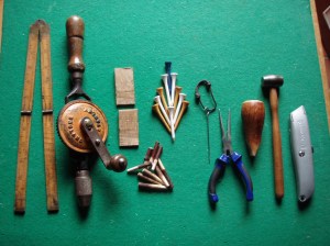 Herramientas usadas para tejer rejilla