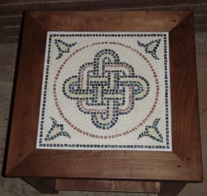 Mesa de nogal con mosaico romano